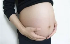 胎儿缺氧发育迟缓是什么原因